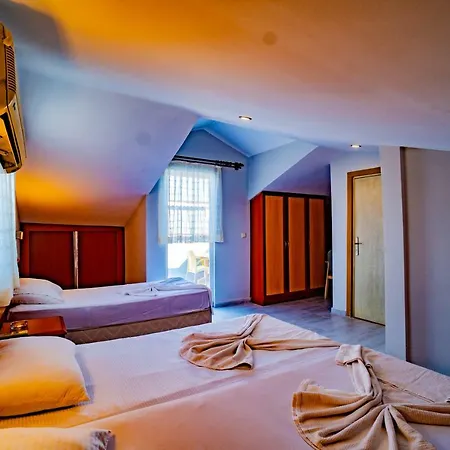 Hotel Akropolis Medusa